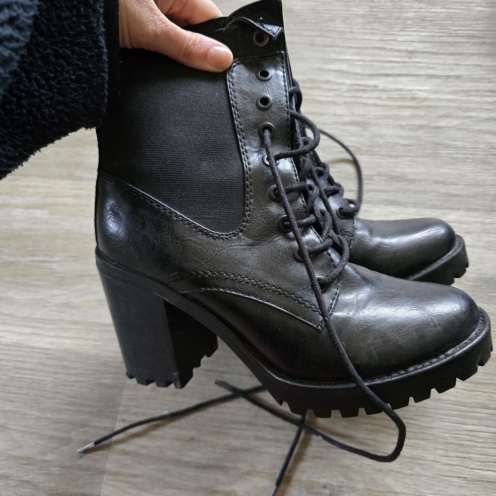 Catwalk Heels Womens Boots